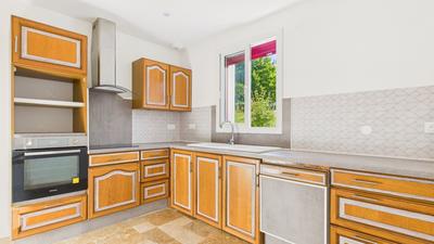 Maison - 240 m² - 10 pièces