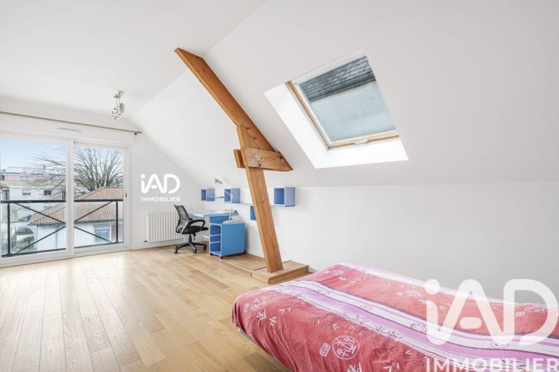 Maison - 254 m² - 6 pièces