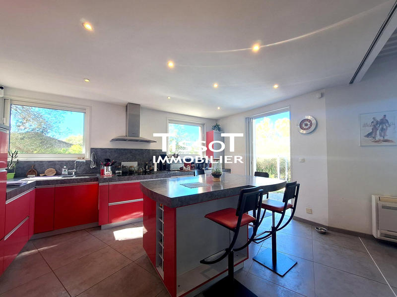 Maison contemporaine - 192 m² - 6 pièces