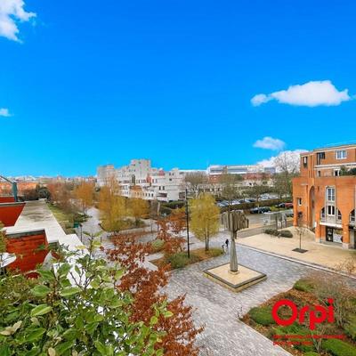 Appartement - 83 m² - 4 pièces