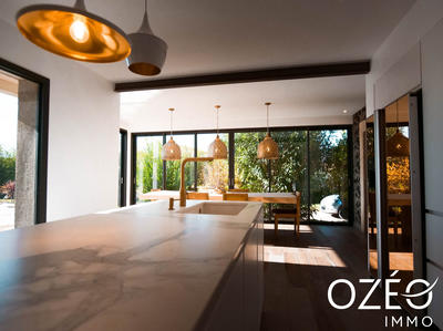 Villa - 205 m² - 4 pièces