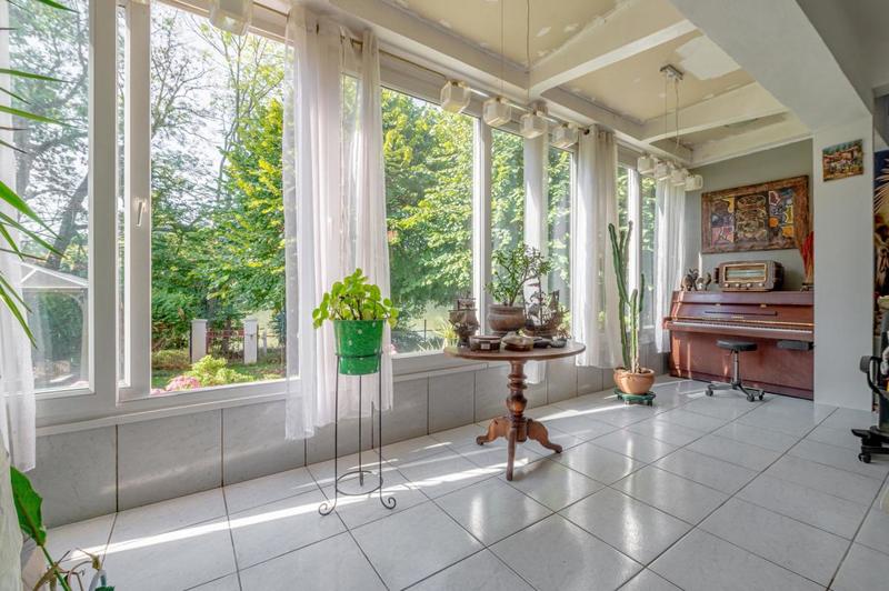 Propriété - 800 m² - 10 pièces