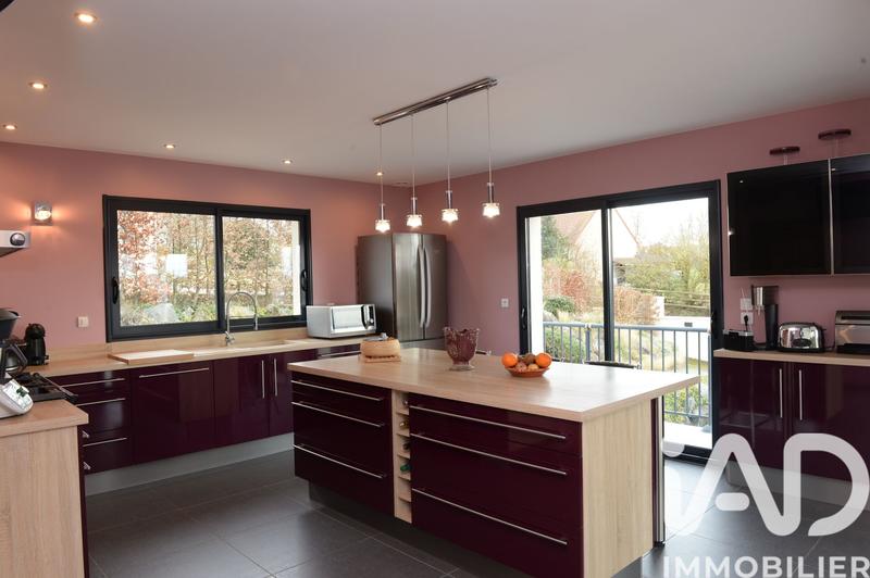 Maison - 217 m² - 8 pièces