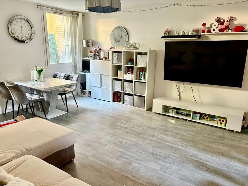 Appartement - 70 m² - 3 pièces