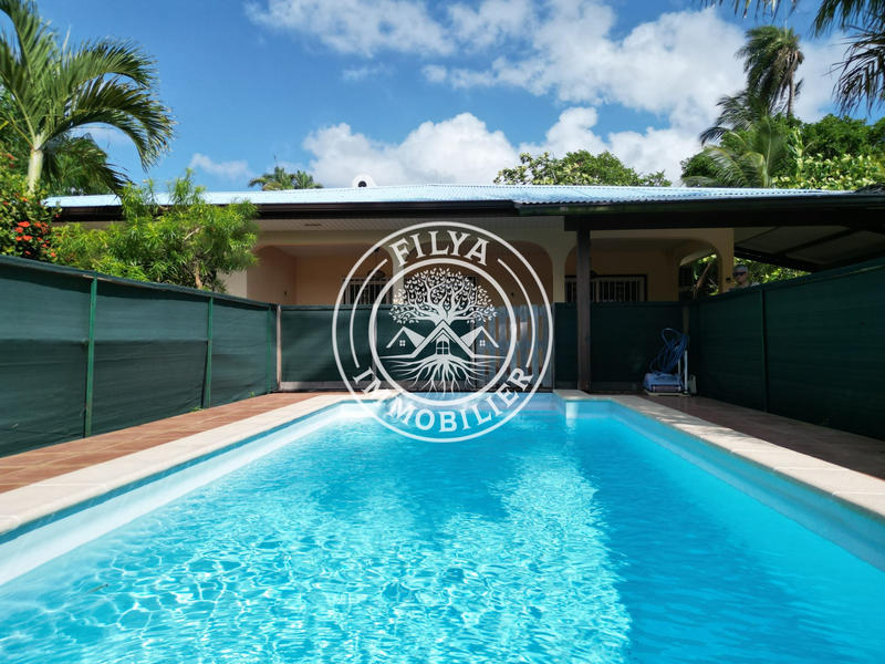 Maison - 94 m² - 4 pièces