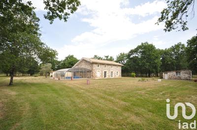 Maison - 260 m² - 10 pièces