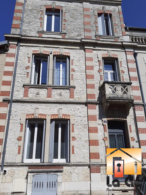 Maison - 189 m² - 8 pièces