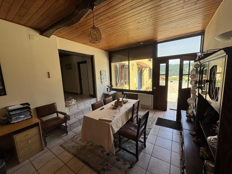 Maison - 177 m² - 7 pièces