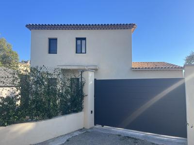 Maison - 105 m² - 4 pièces