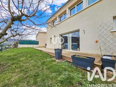 Maison - 87 m² - 5 pièces