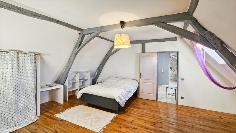 Maison - 205 m² - 8 pièces