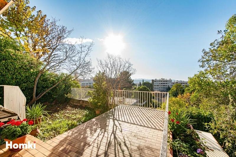 Maison - 183 m² - 6 pièces