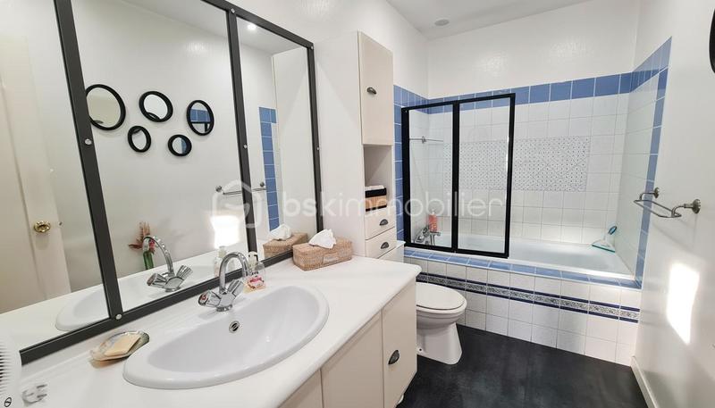 Maison - 178 m² - 7 pièces