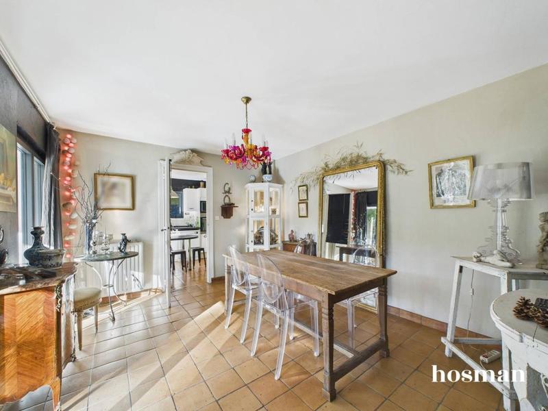 Maison - 166 m² - 8 pièces