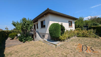 Maison - 95 m² - 5 pièces