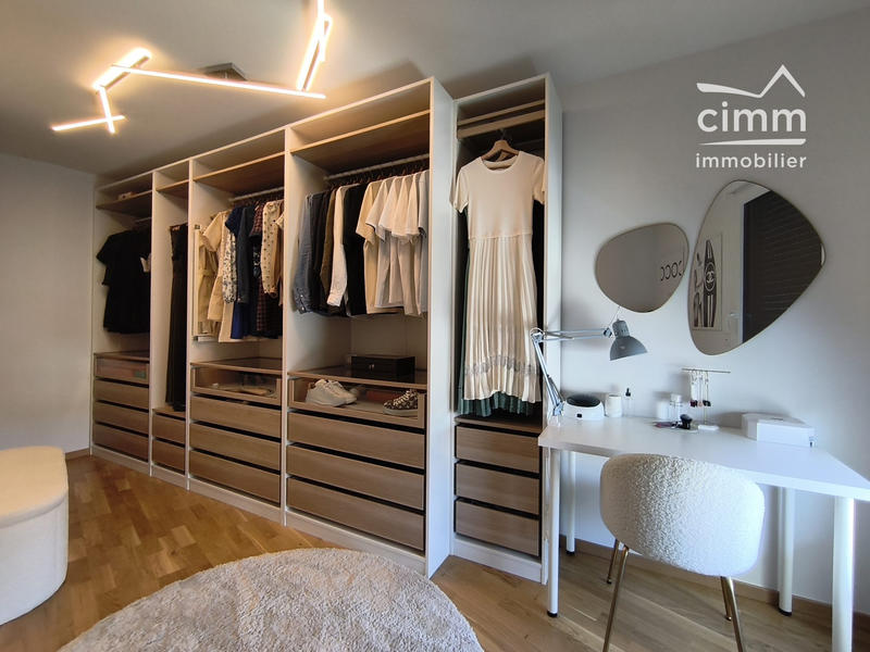 Appartement - 100 m² - 4 pièces