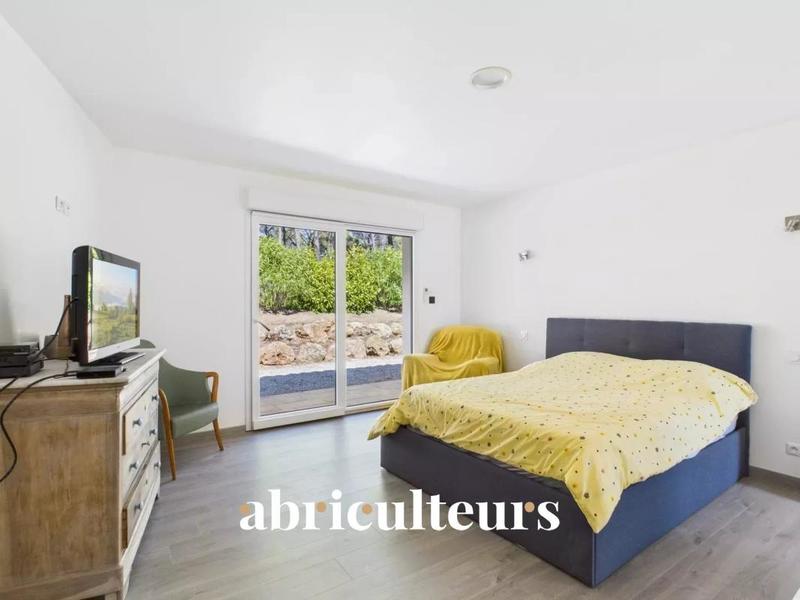 Maison - 186 m² - 4 pièces