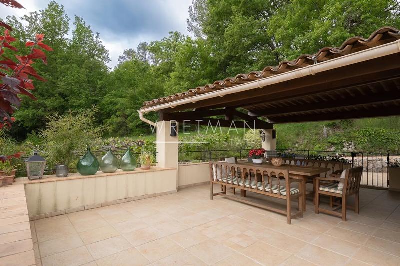 Villa - 260 m² - 8 pièces