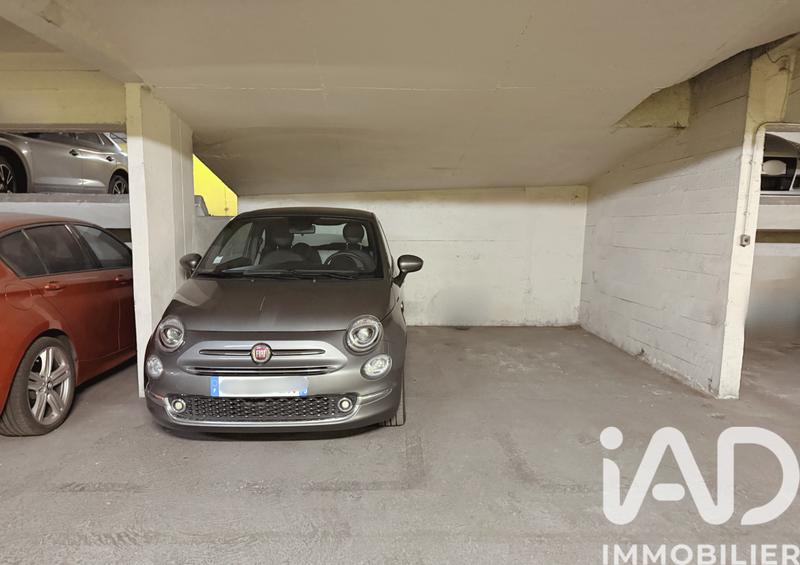 Parking - 300 m²