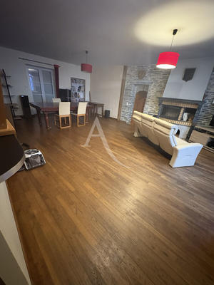 Maison - 175 m² - 9 pièces