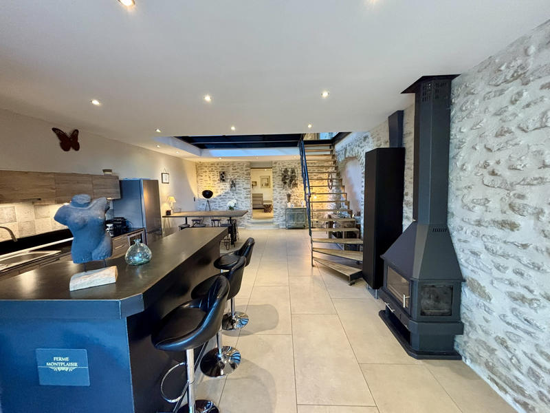 Mas - 185 m² - 5 pièces