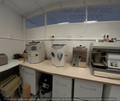 Fonds de commerce - Services - 155 m²