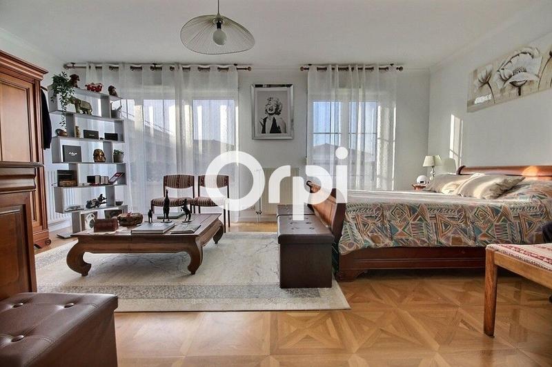 Appartement - 83 m² - 4 pièces