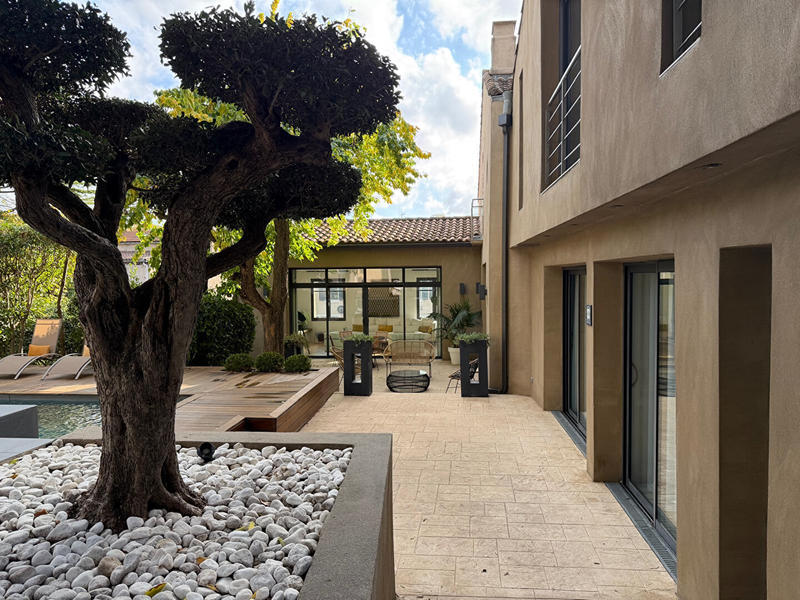 Maison - 253 m² - 6 pièces