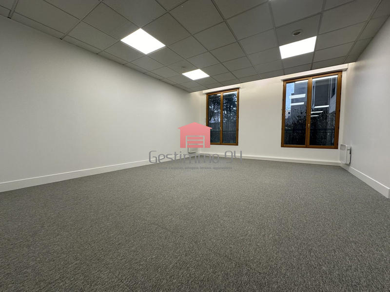 Bureau - 90 m²