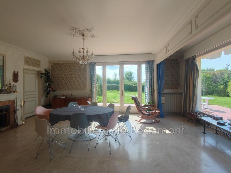 Maison - 317 m² - 12 pièces