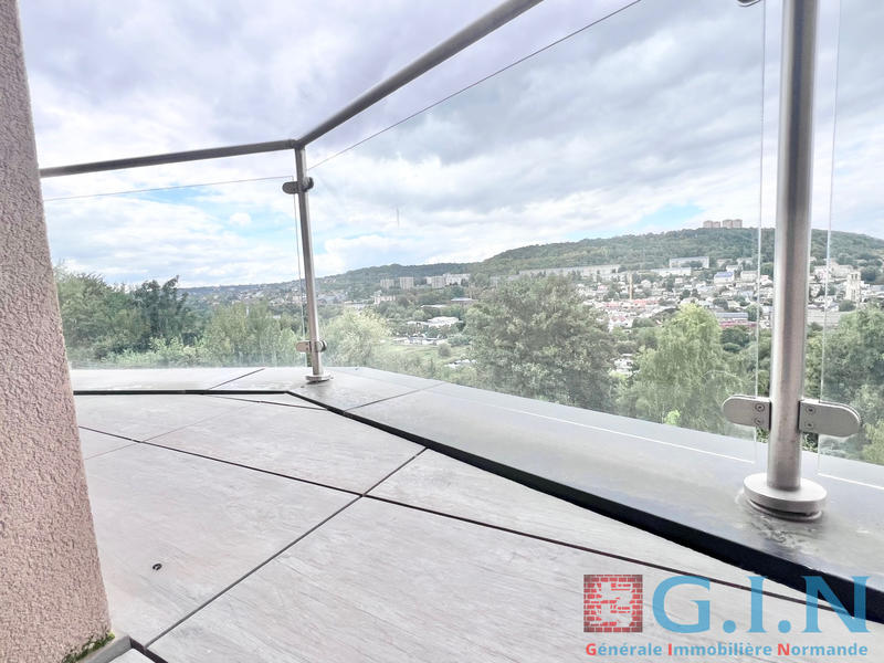 Propriété - 190 m² - 6 pièces