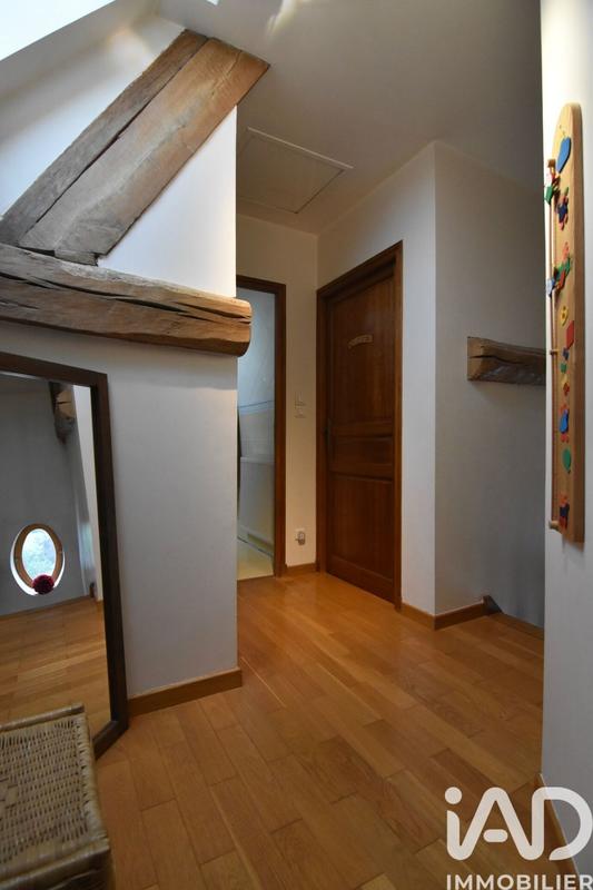 Maison - 204 m² - 6 pièces