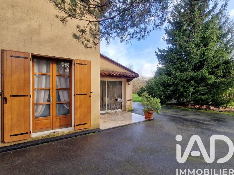 Maison - 180 m² - 5 pièces