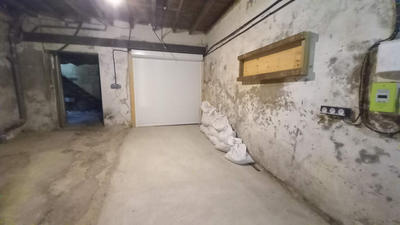 Parking / Garage - 50 m²