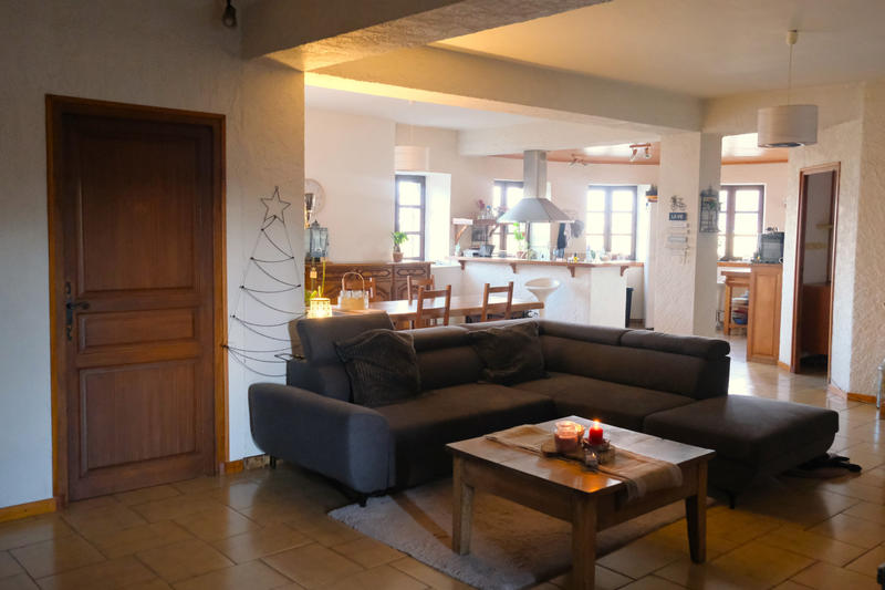 Propriété - 330 m² - 14 pièces