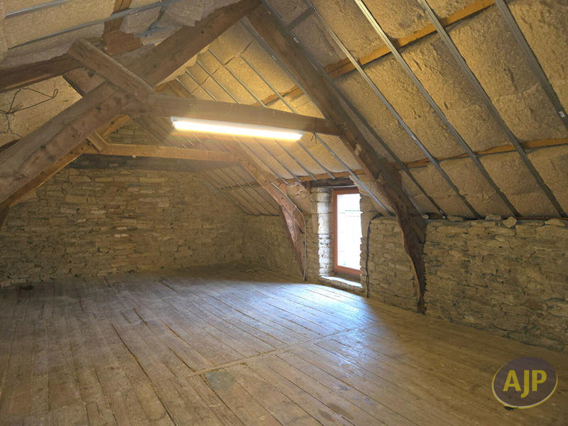 Maison - 150 m² - 7 pièces