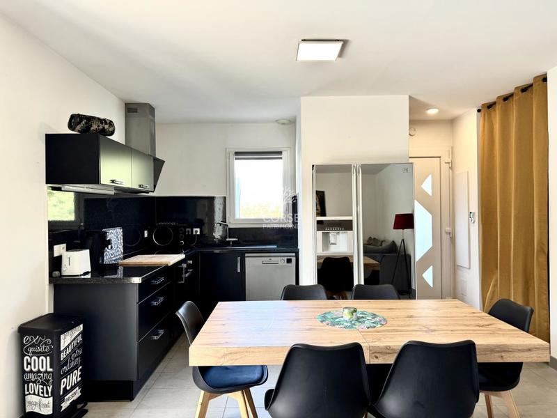 Maison - 110 m² - 6 pièces