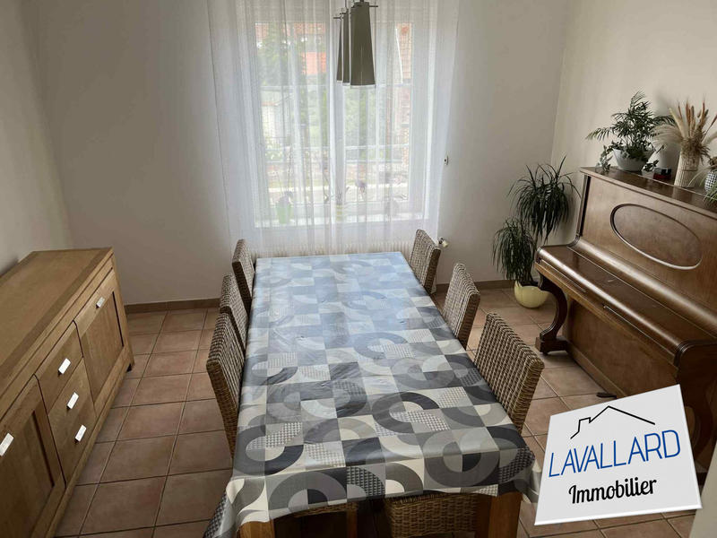 Maison - 161 m² - 6 pièces