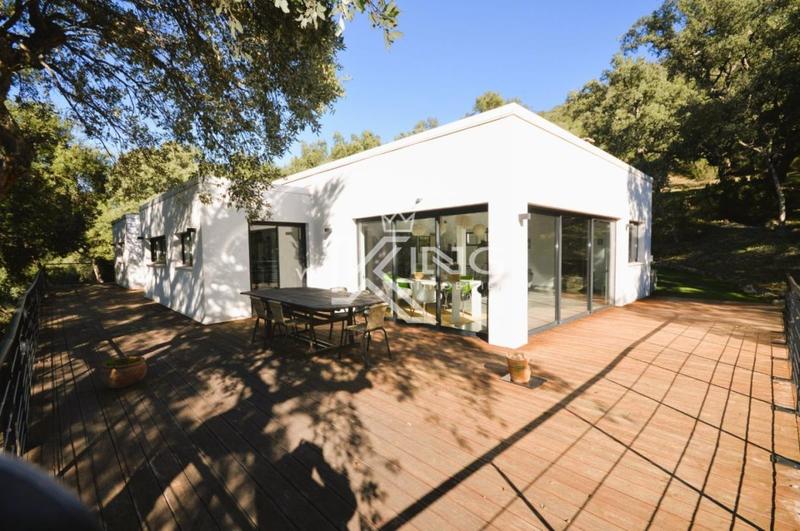 Appartement - 200 m² - 7 pièces