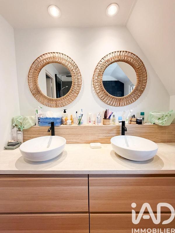 Maison - 321 m² - 10 pièces