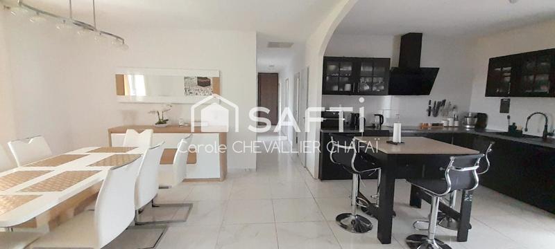 Maison - 323 m² - 8 pièces