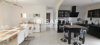 Maison - 323 m² - 8 pièces