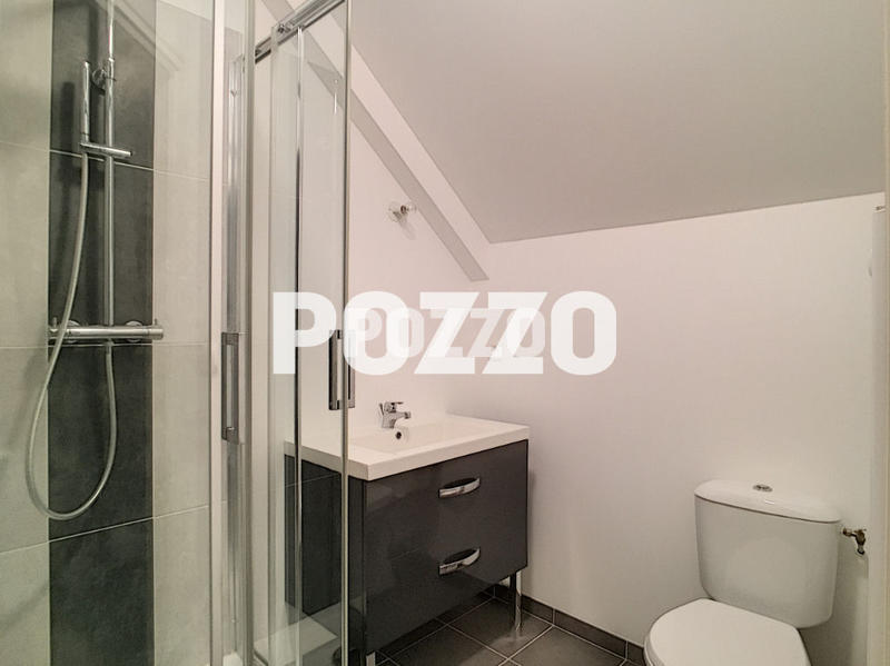 Immeuble - 215 m² - 14 pièces