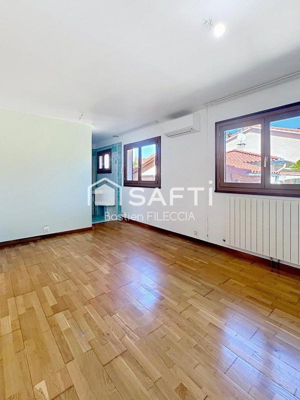 Maison - 174 m² - 6 pièces