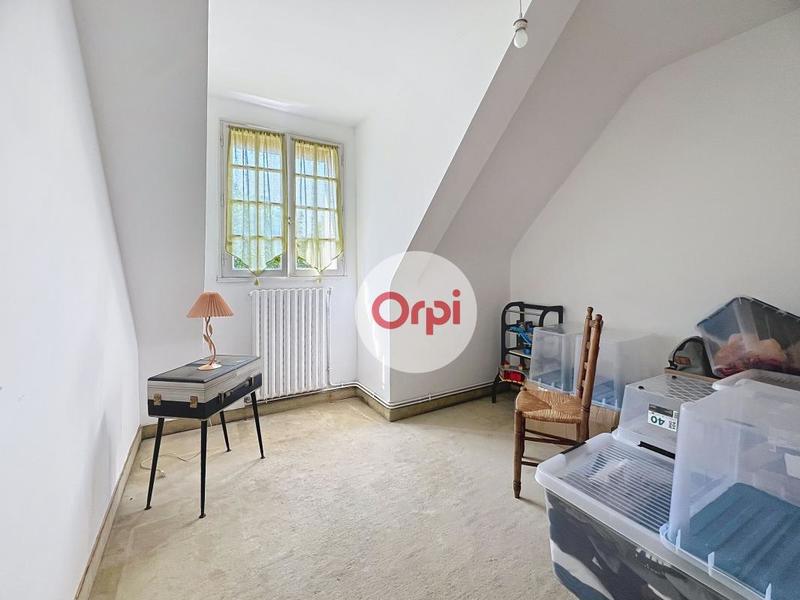 Maison - 180 m² - 9 pièces