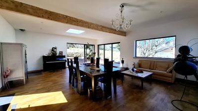 Maison - 155 m² - 6 pièces