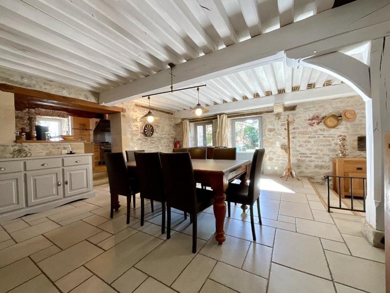 Demeure - 230 m² - 9 pièces