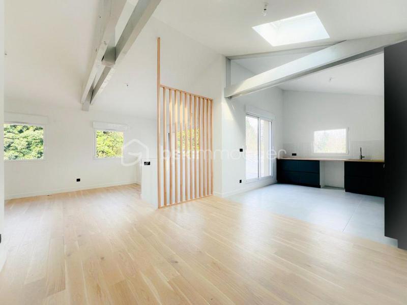 Maison - 97 m² - 4 pièces