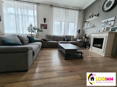 Maison - 203 m² - 10 pièces