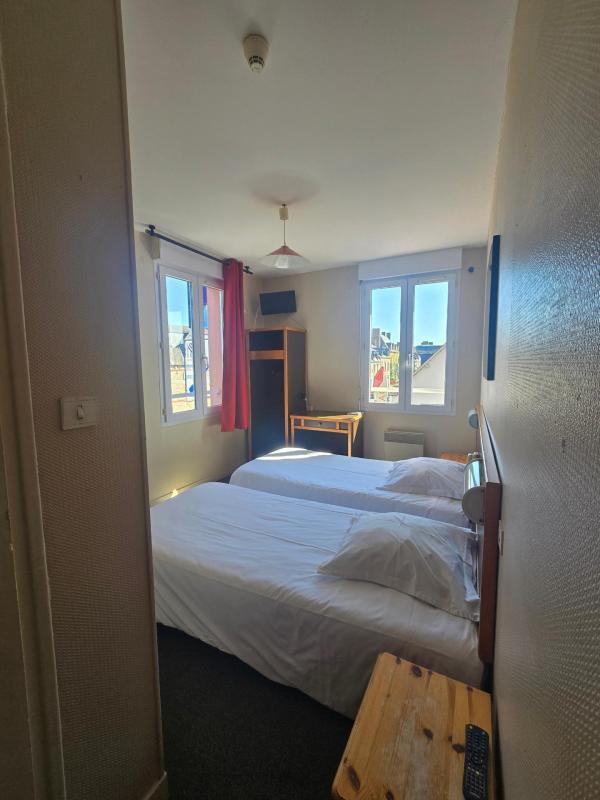 Local commercial - 228 m² - 14 pièces